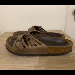 Birkenstock’s sandals size 8
